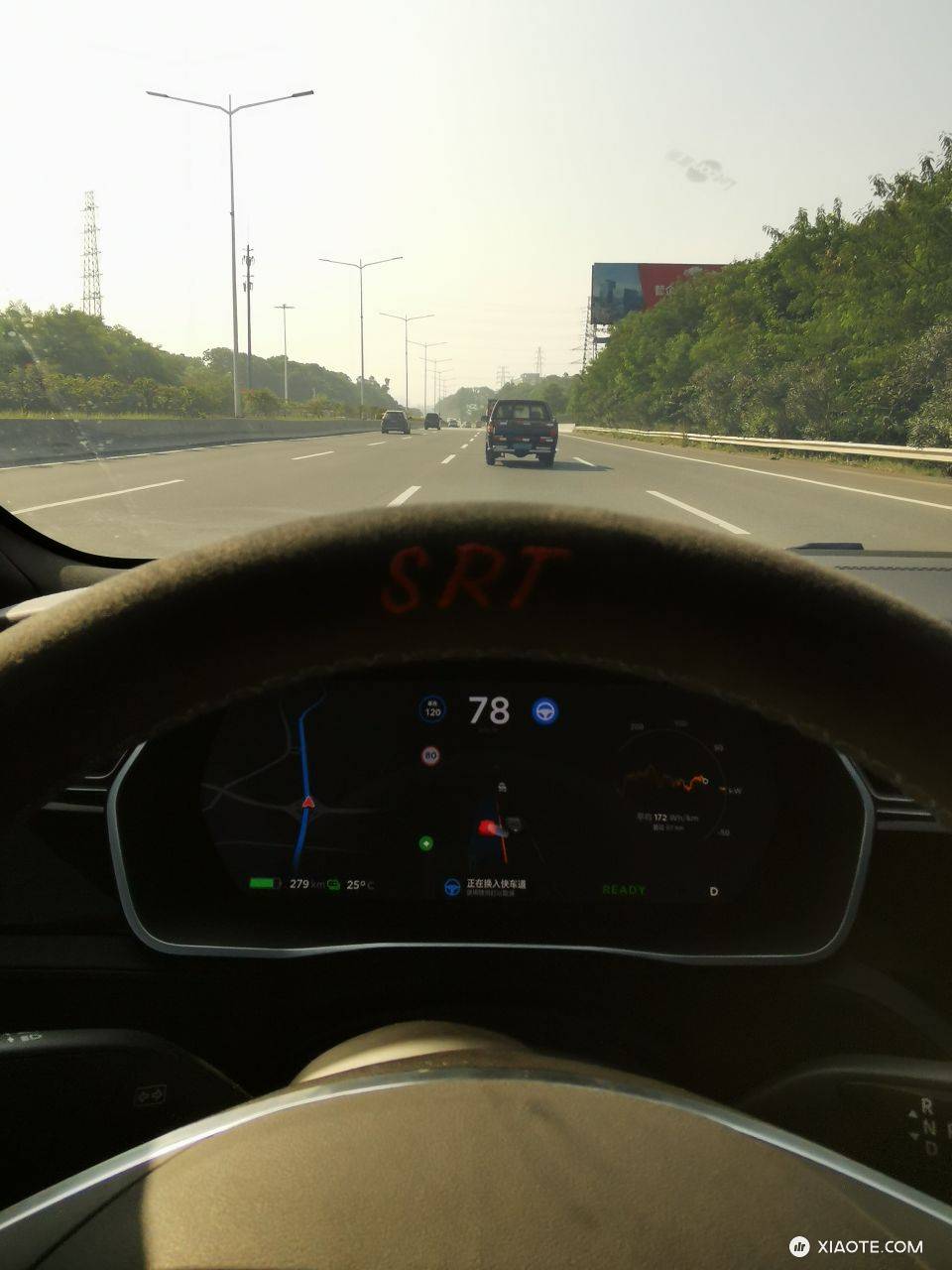 偶然发现fsd已经上线,迫不及待的去溜一圈高速~😎
1.无需确认的自动变道超车,有效!
2.根据导航变换匝道,有效!
证明Fsd在发挥作用!
自动变道时还算平顺,提示要超车时遇到后方快速来车,也会先 - 图片 1