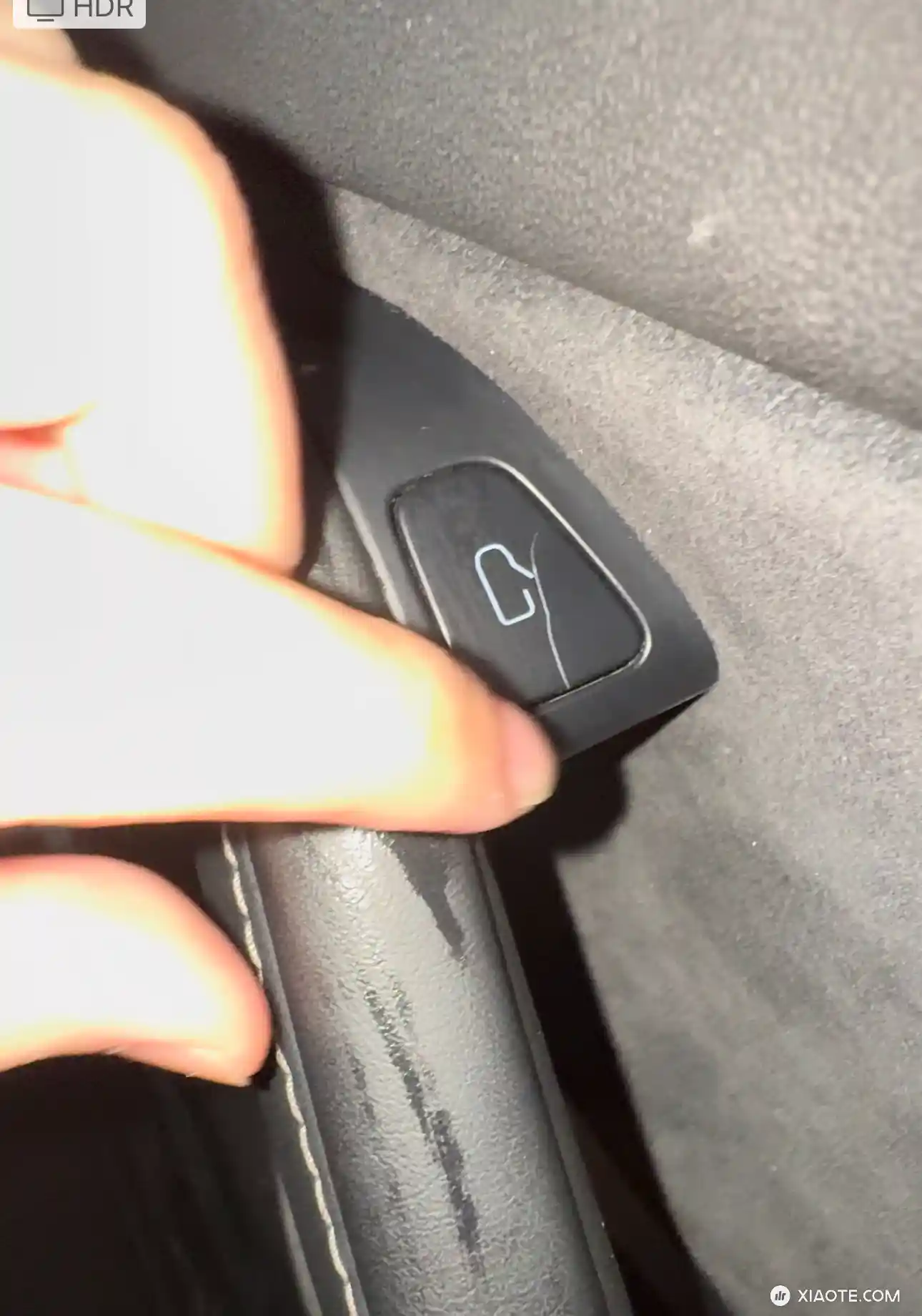 有人遇到过开门按键坏了的情况吗?。。副驾,后门俩。三个按键全坏了。。。服务中心的人说 我是全国独一份,三个门的按键全坏了。。。 - 图片 2