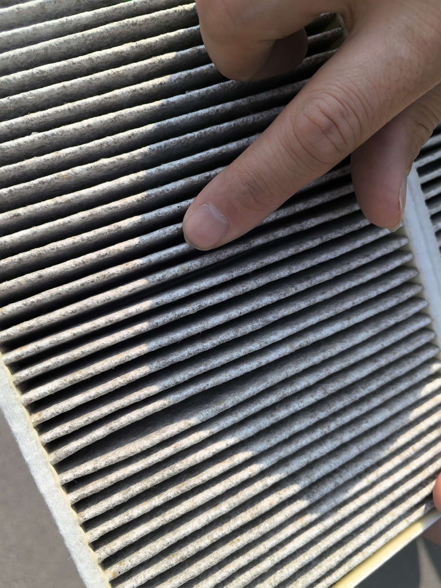 25款焕新标续毛豆三首保
13700公里，一年整时间
本来不打算换空调滤芯
第一次看看到底有多脏[汗颜R]

轮胎换位155.26元
空调滤芯349.87
合计505.13元 - 图片 2