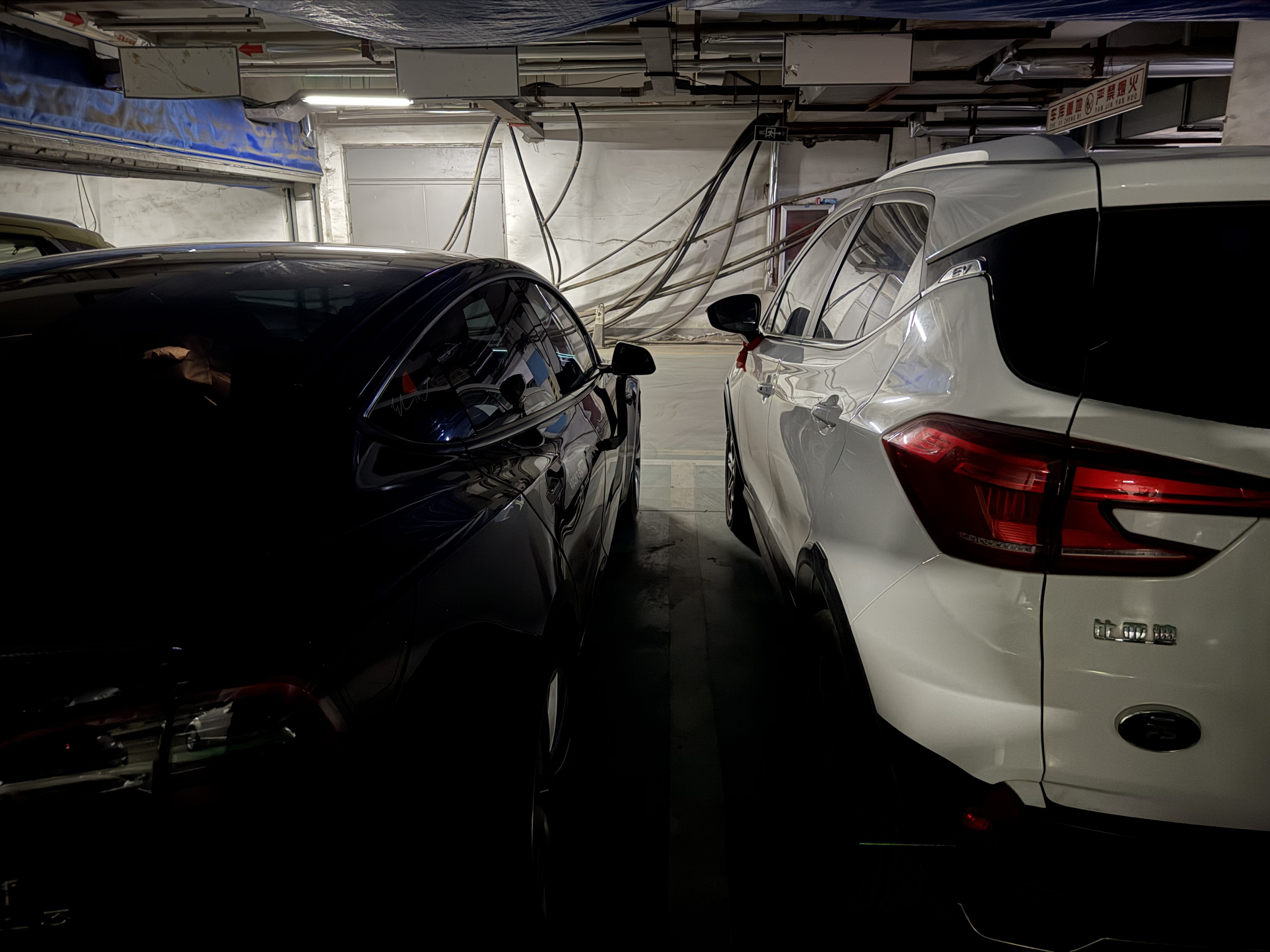 遇到这样的邻居真无语，之前已经被他磕了两三个开门杀的印记了………还是高中老师呢 - 图片 1