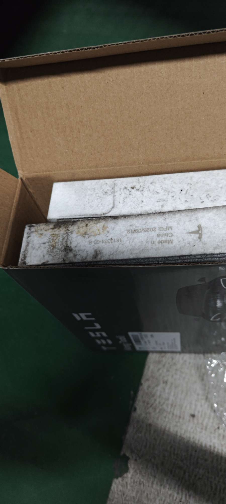 那些要关蒸发箱烘干功能的大傻✘！我这提车一年不到的滤芯这样了！一直想换，买个天气热，今天凉快点，换一下，拿出来这个样子！两个滤芯，上面一个还好，干燥的，下面一个都发霉了！！以后洗空调管道的钱够你多少电 - 图片 1