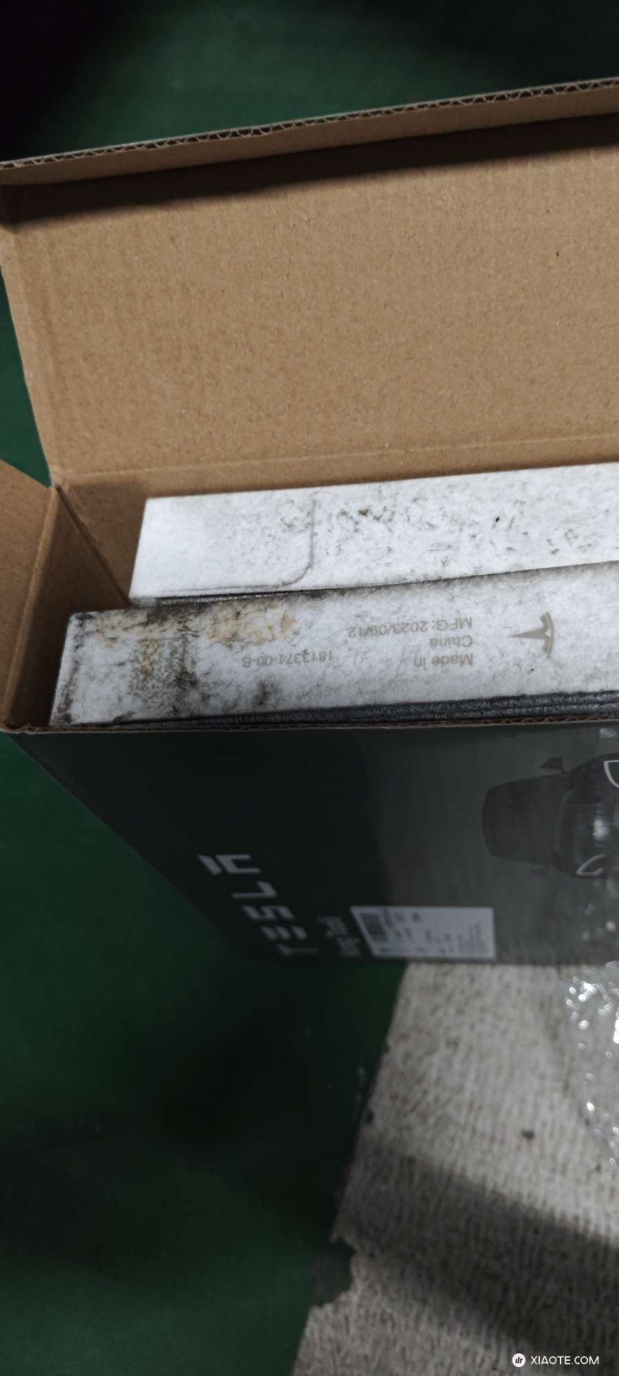 那些要关蒸发箱烘干功能的大傻✘!我这提车一年不到的滤芯这样了!一直想换,买个天气热,今天凉快点,换一下,拿出来这个样子!两个滤芯,上面一个还好,干燥的,下面一个都发霉了!!以后洗空调管道的钱够你多少电 - 图片 1