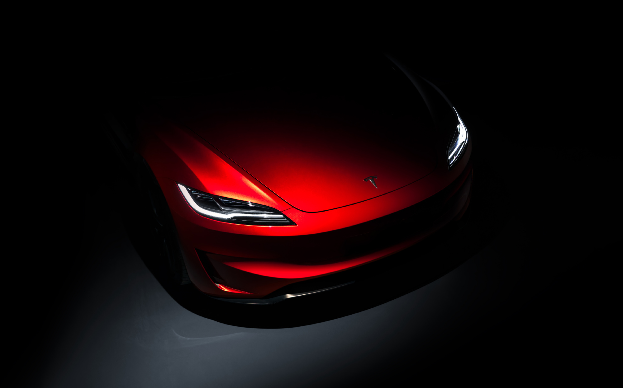 今天的心动色是烈焰红
Model 3高性能版，浪漫和性能都拉满 
来源：特斯拉官方微博 - 图片 2